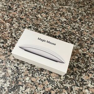 Apple Magic Mouse in White Box